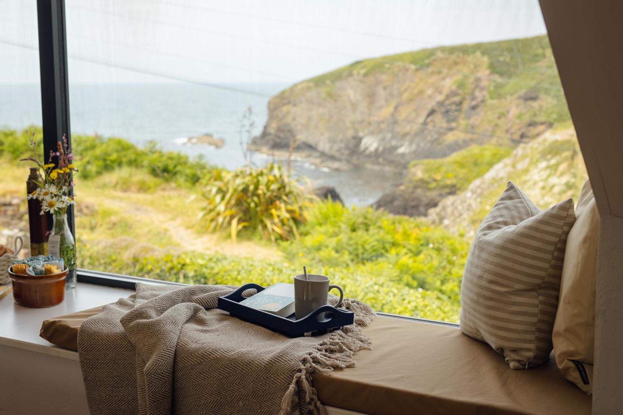 Cliff-Top Cottage On Coast Path W/Panoramic Views Trevine Eksteriør billede