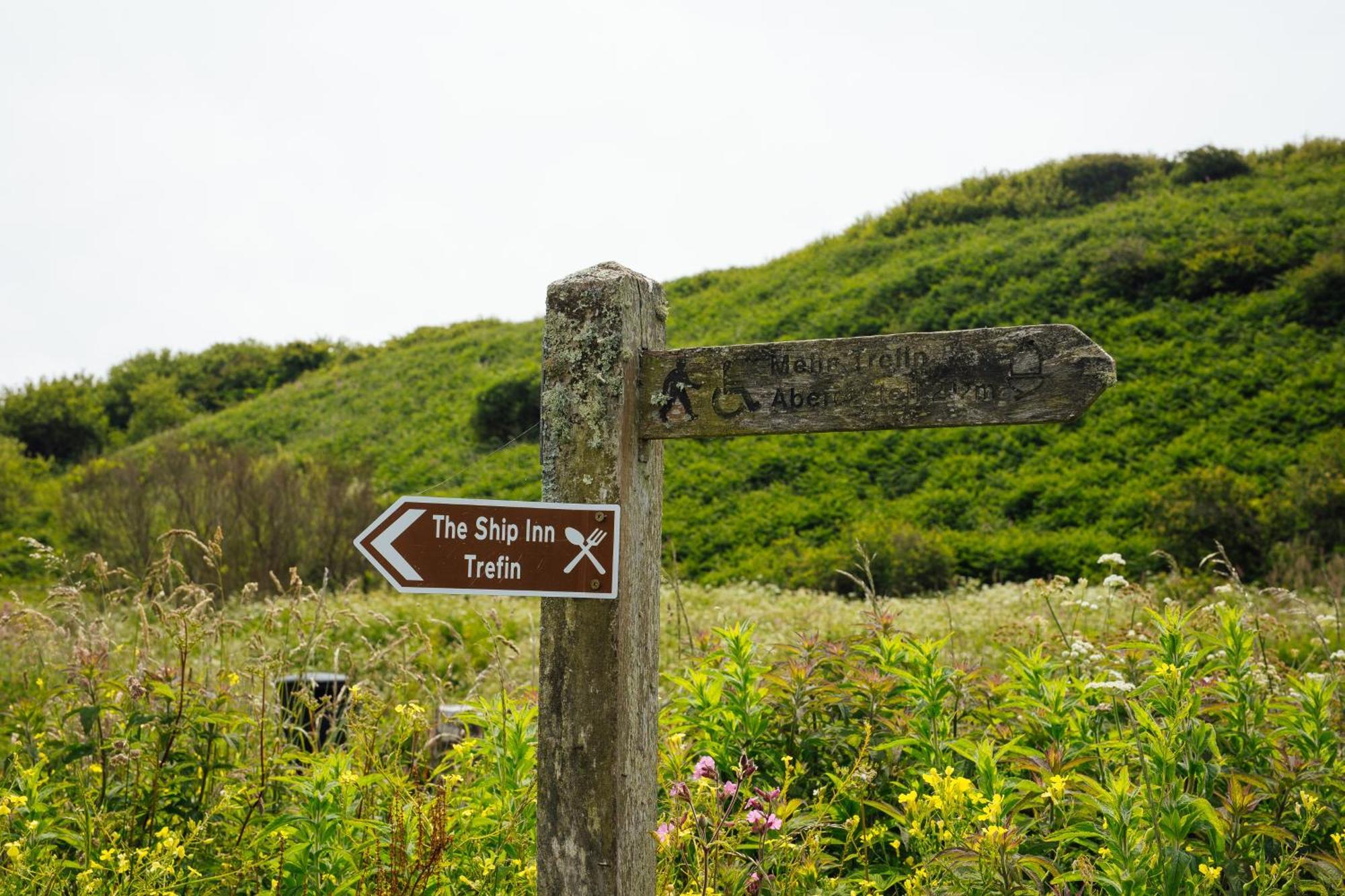 Cliff-Top Cottage On Coast Path W/Panoramic Views Trevine Eksteriør billede