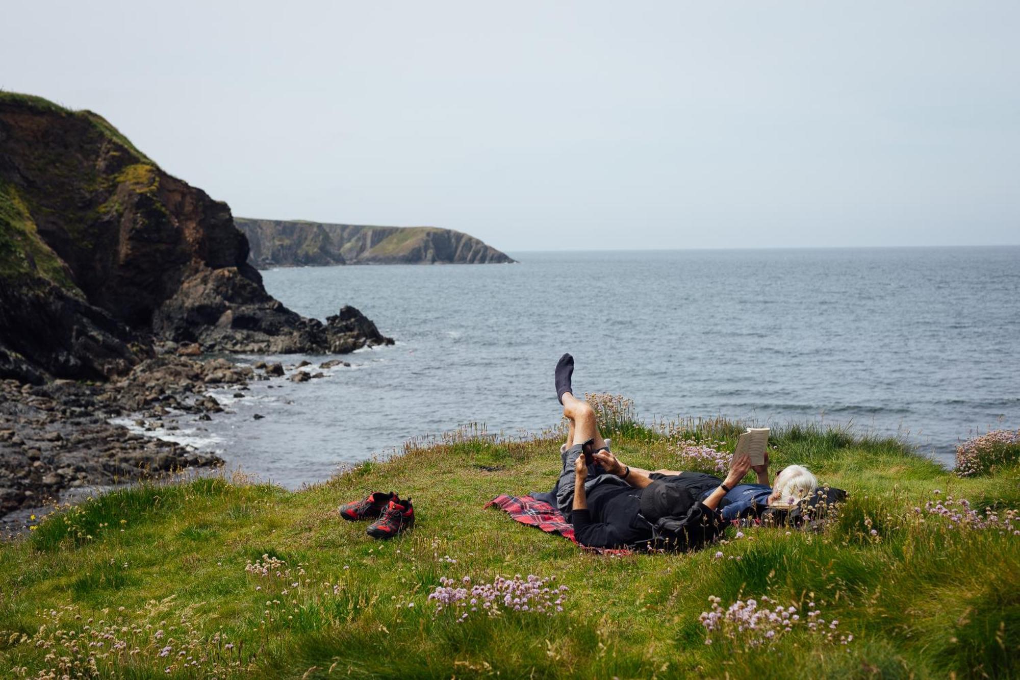 Cliff-Top Cottage On Coast Path W/Panoramic Views Trevine Eksteriør billede